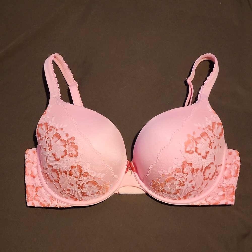 Victoria's Secret Flirty Push Up. Body By Victoria Perfect Shape 36DD.